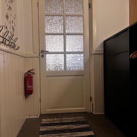 Hoda Apartment - Cozy Central Apartment With Free Parking 莱克内斯 外观 照片