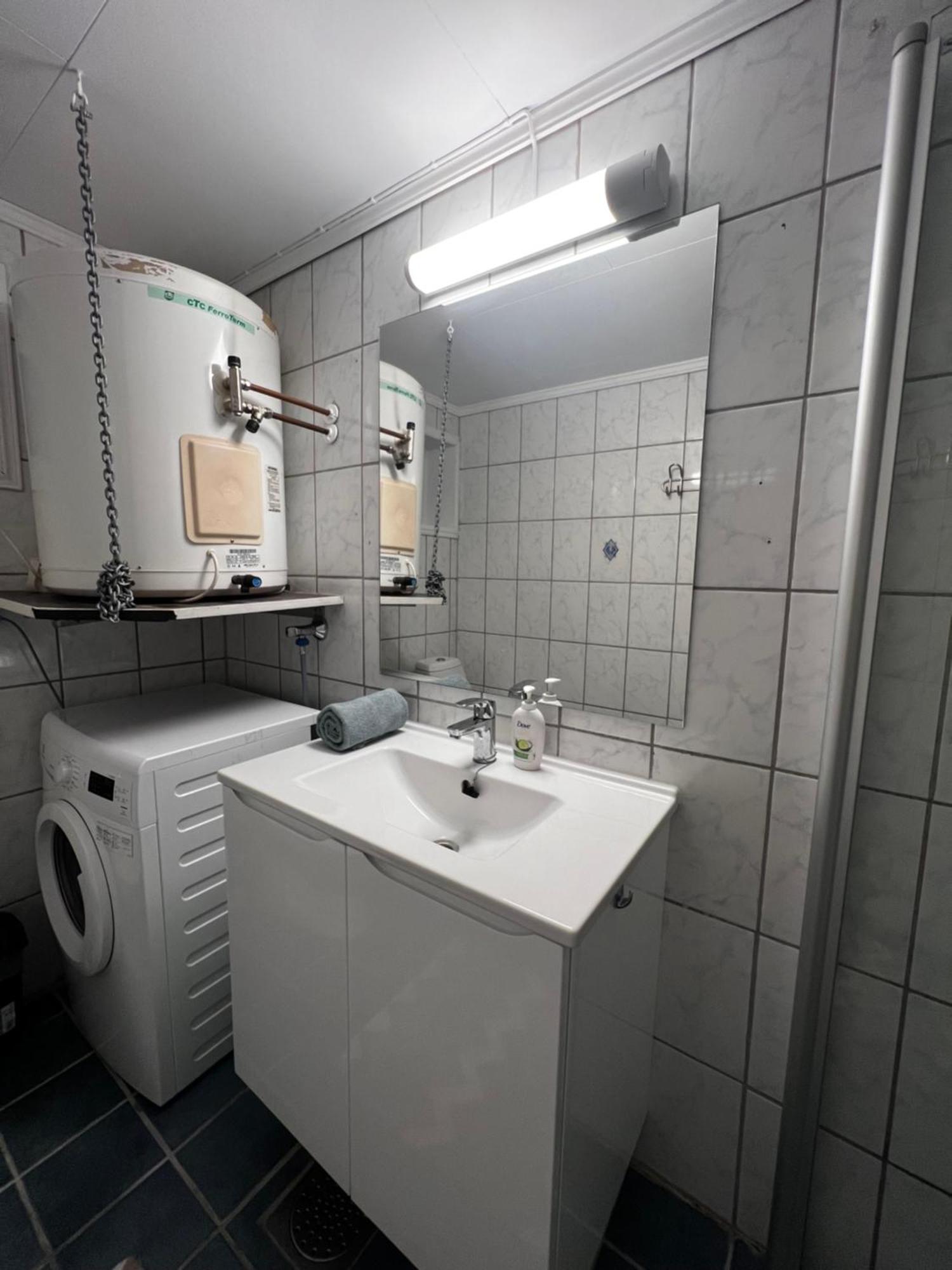 Hoda Apartment - Cozy Central Apartment With Free Parking 莱克内斯 外观 照片