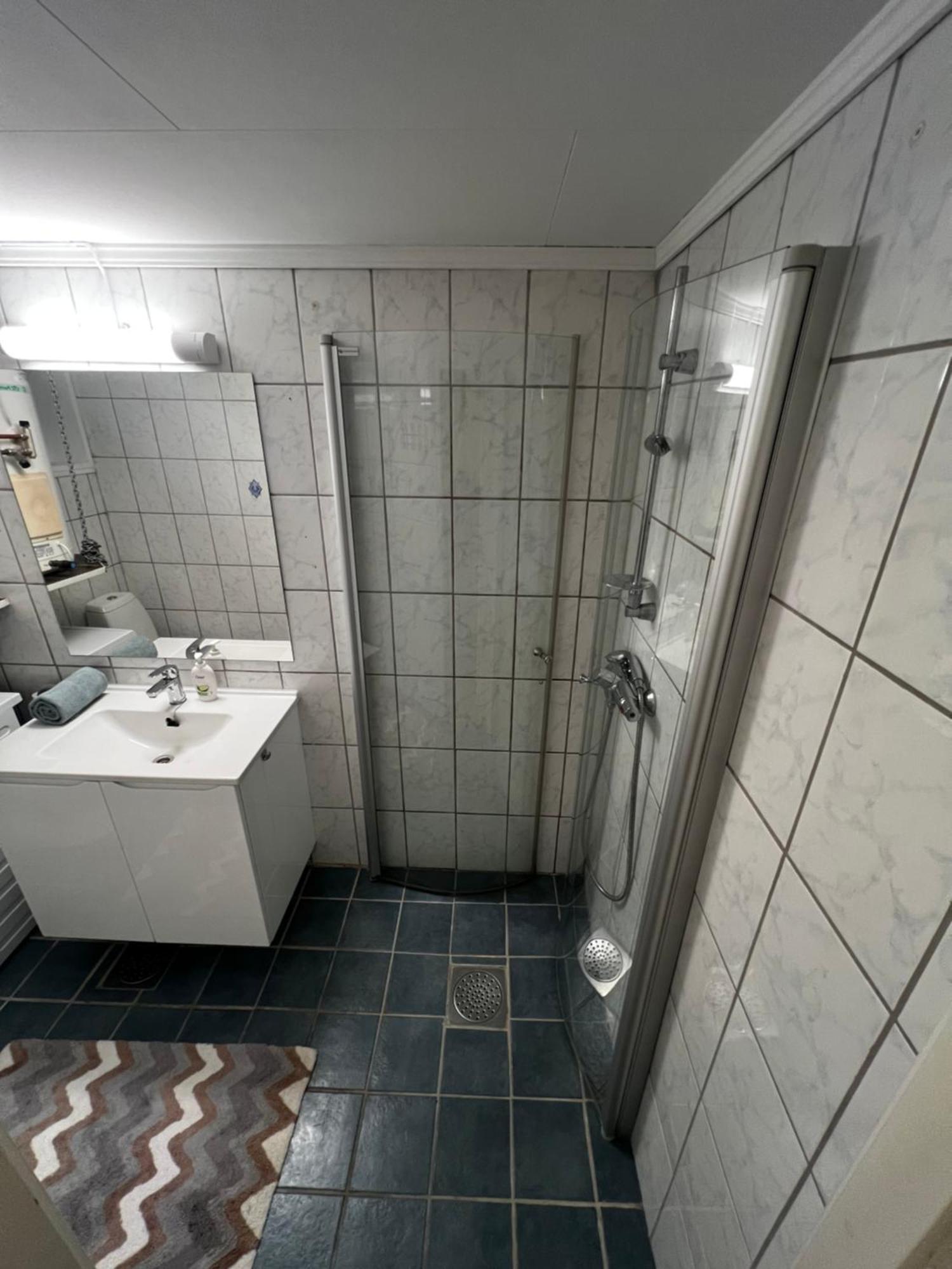 Hoda Apartment - Cozy Central Apartment With Free Parking 莱克内斯 外观 照片